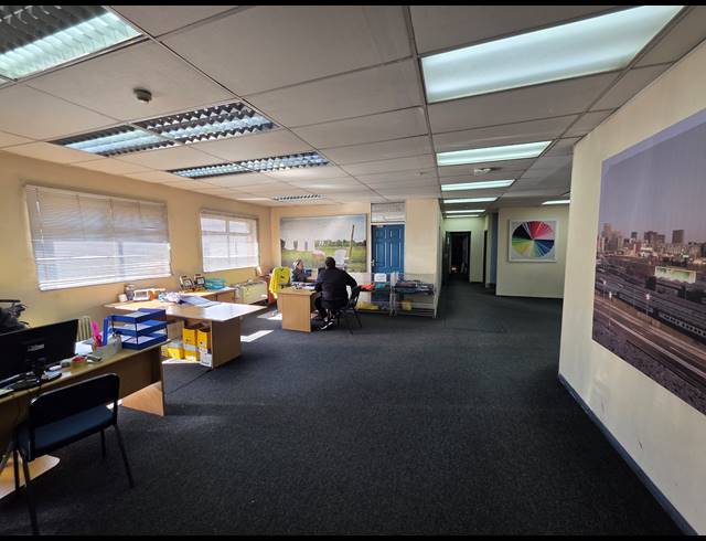 3,168M² WAREHOUSE FOR SALE IN SELBY